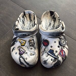 Kids Classic Marbled Crocs size J3